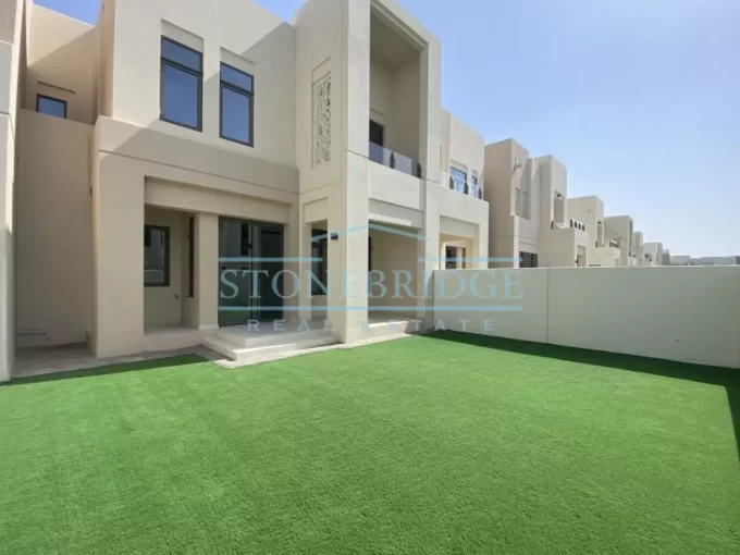 three bedroom townhouse for rent